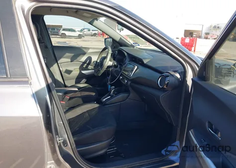 2020 Nissan Kicks Sv Xtronic Cvt из США, поврежденный, VIN 3N1CP5CV0LL550449